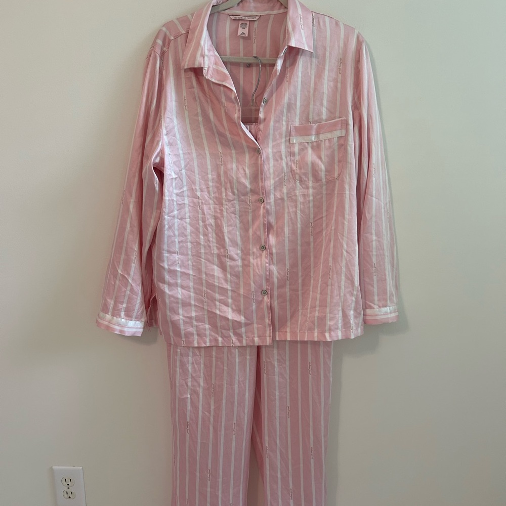 Victoria's Secret Pink Striped Women's Pajama Set